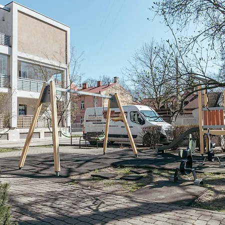 Modern Flat Near Center With Parking, Smart Tv & Wi-fi * ريغا