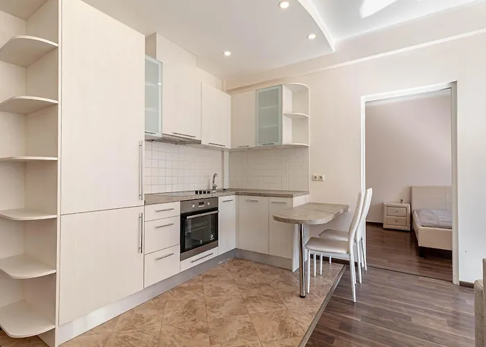 Daire Modern Flat Near Center With Parking, Smart Tv & Wi-fi