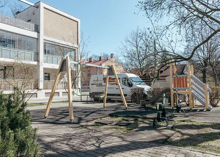 Modern Flat Near Center With Parking, Smart Tv & Wi-fi * Riga