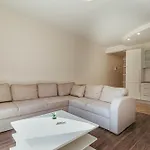 Modern Flat Near Center With Parking, Smart Tv & Wi-fi Apartamento Riga