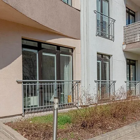 Modern Flat Near Center With Parking, Smart Tv & Wi-fi Apartamento
